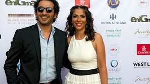     Ahmed Helmy exposed to an embarrbading situation in Umrah because of his wife Mona Zaki!